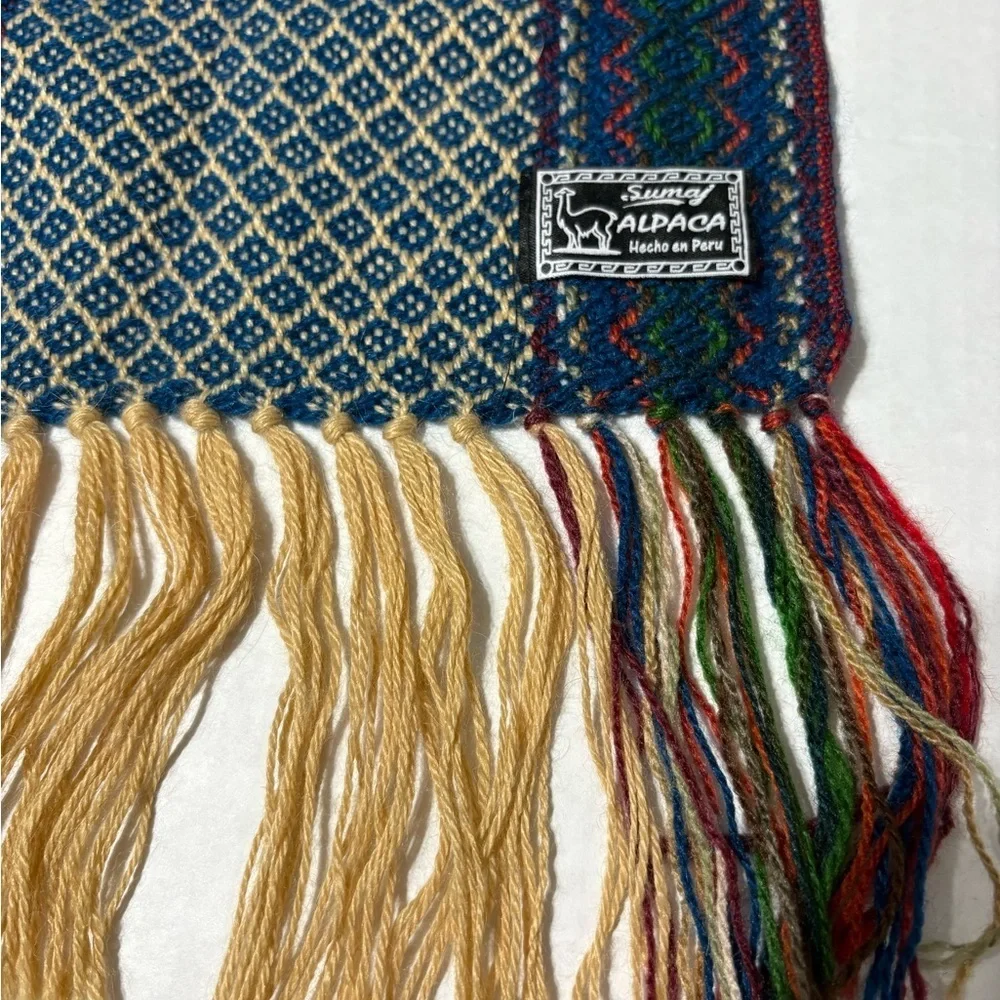 Sumaj Alpaca Multicolor Weave Geometric Pattern. Very Soft, Colorful.‎ Peru
